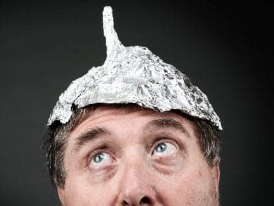 Դավադրության ութ տեսություն՝ ճշմարտության փնտրտուքի անվանով